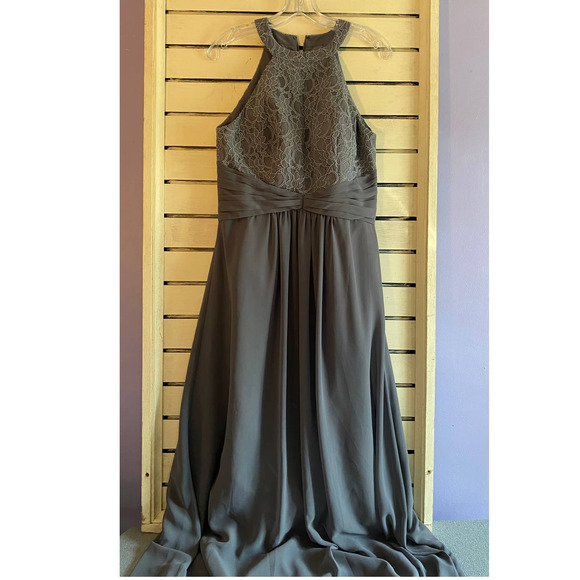 Bill Levkoff Woman’s gown size 10 gray halter embroidered lace long gown gala - Picture 1 of 16